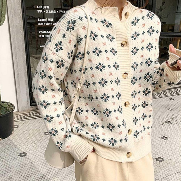 여자 봄 주말 나들이 패턴 니트 라운드 가디건 코디 예쁜가디건니트 54,950원