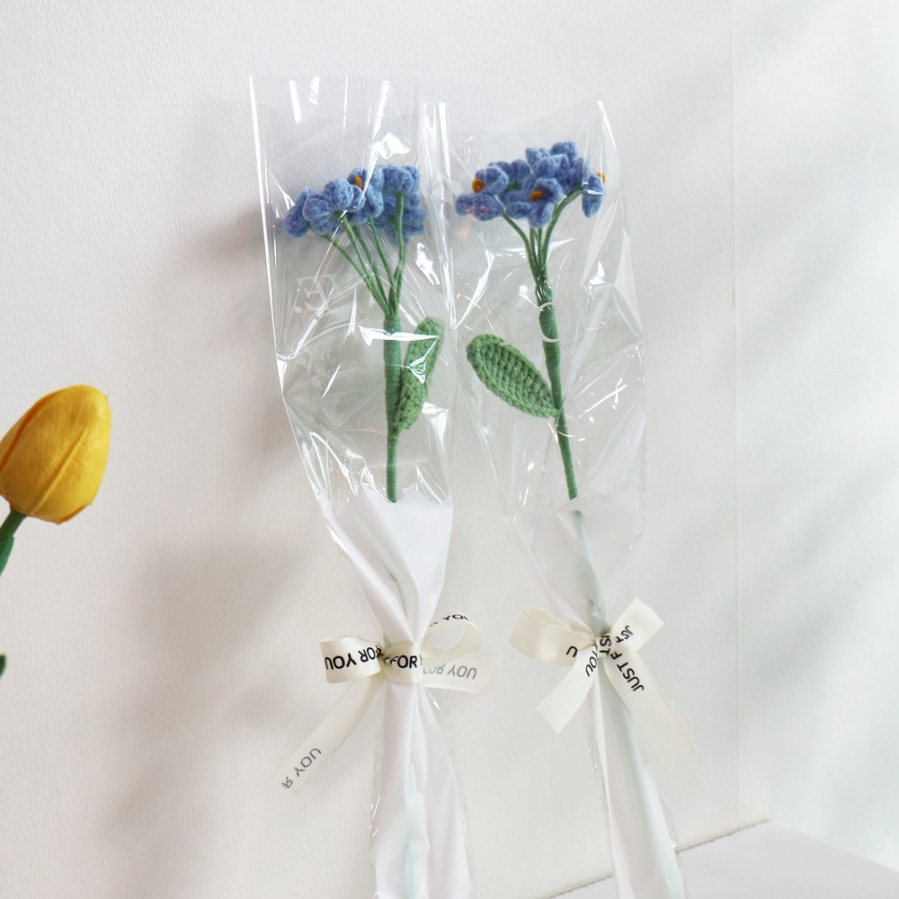 (당일발송) 이지유 뜨개 꽃 DIY 포장세트 시들지않는 카네이션 장미 어버이날 스승의날 성년의날 로즈데이 프로포즈 선물, 2개, 블루 물망초 9,800원