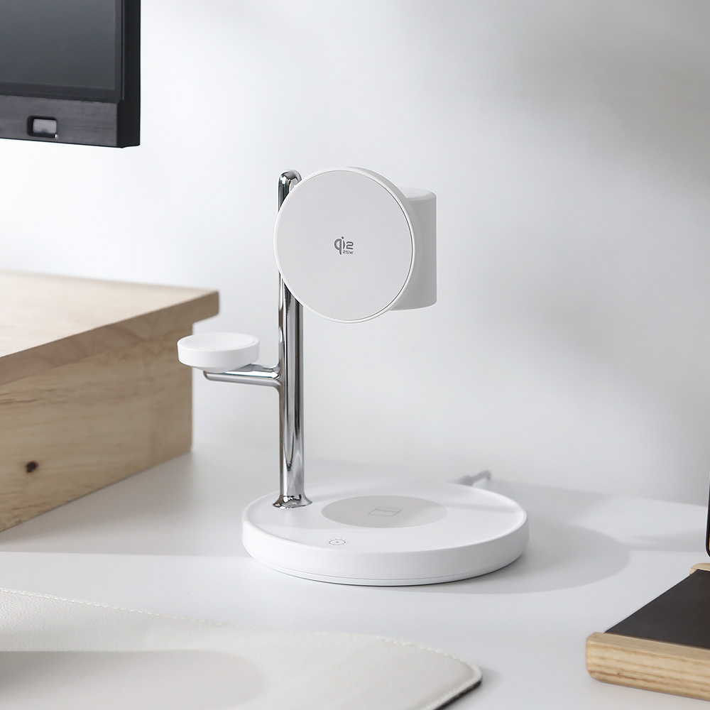 아이코모스 맥세이프 Qi2.2 25W 3in1 초고속 무선 아이폰 애플 갤럭시 워치 충전기, 1개, WHC02 맥세이프 3IN1 충전기 49,800원