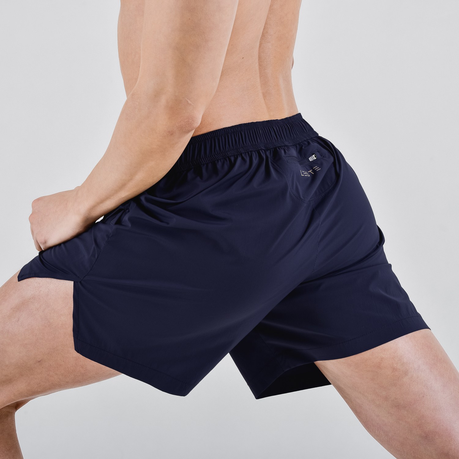 레스테 고급스러운 광택의 브이컷 프리미엄 반바지 페리쇼츠 BLUE 블루 69,800원