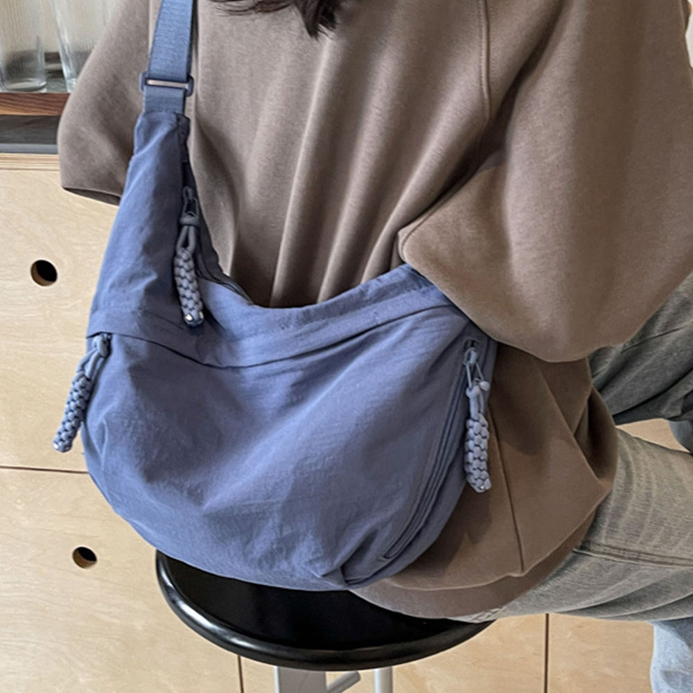 베로 가벼운 크로와상 크로스백 9,700원