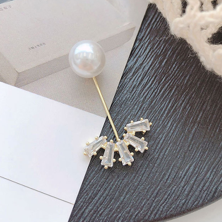 ZW015b 매너 진주알 큐빅 브로치 패션 포인트 블링 여성 주얼리 옷핀 부토니에 10,900원