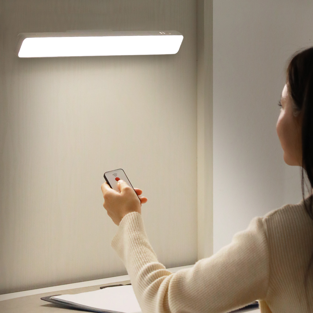 모드에버 초집중 무선 각도조절 LED 무드등 + 리모컨 11,910원