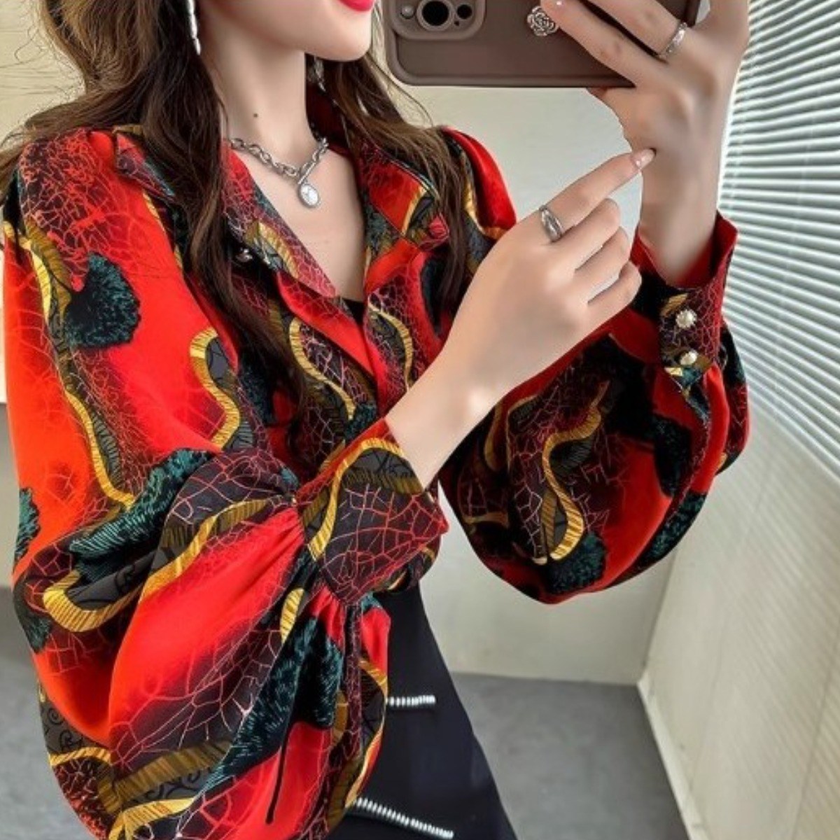 베루라 퍼프블라우스 셔츠블라우스 필그간셔츠 29,900원