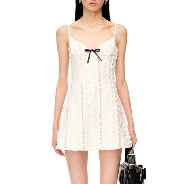 슈슈통 리본 끈 A라인 원피스 프렌치 숏 슬리브리스 드레스 1,313,500원