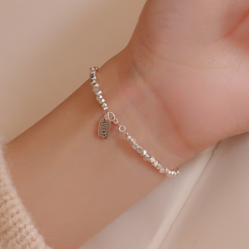 스앳눈 실버925 럭키 실버 스톤 팔찌 15,900원