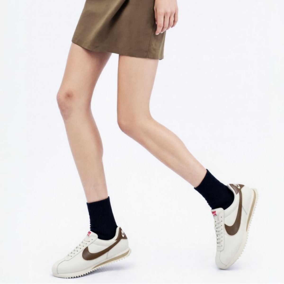 [국내 백화점] 나이키 코르테즈 우먼스 여성 베이지 브라운 + 사은품 신발끈 149,000원