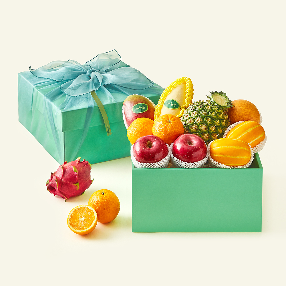 [로켓프레시]  온브릭스  과일 8종 선물세트 사파이어 2호 4.94kg 고급보자기 포함 89,990원