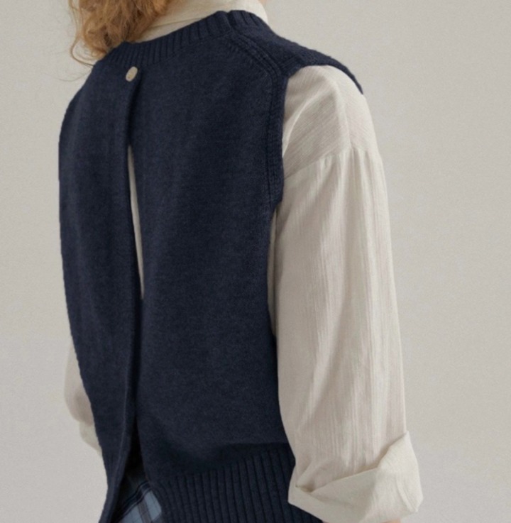 소니오 여성용 백버튼 포인트 니트 조끼 20,160원