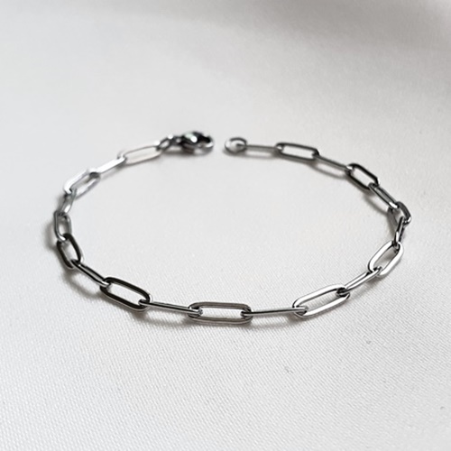 와이티지 style _ 115 써지컬스틸 데일리 레이어드 체인팔찌 커플 남자 여자 공용 심플한 패션 클립 9,800원