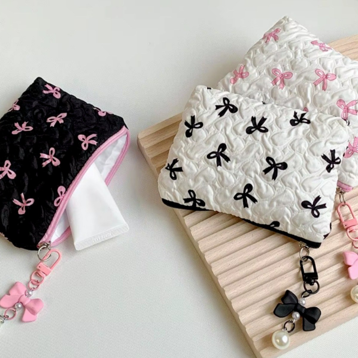 하일리엔 리본 키링 파우치 9,900원