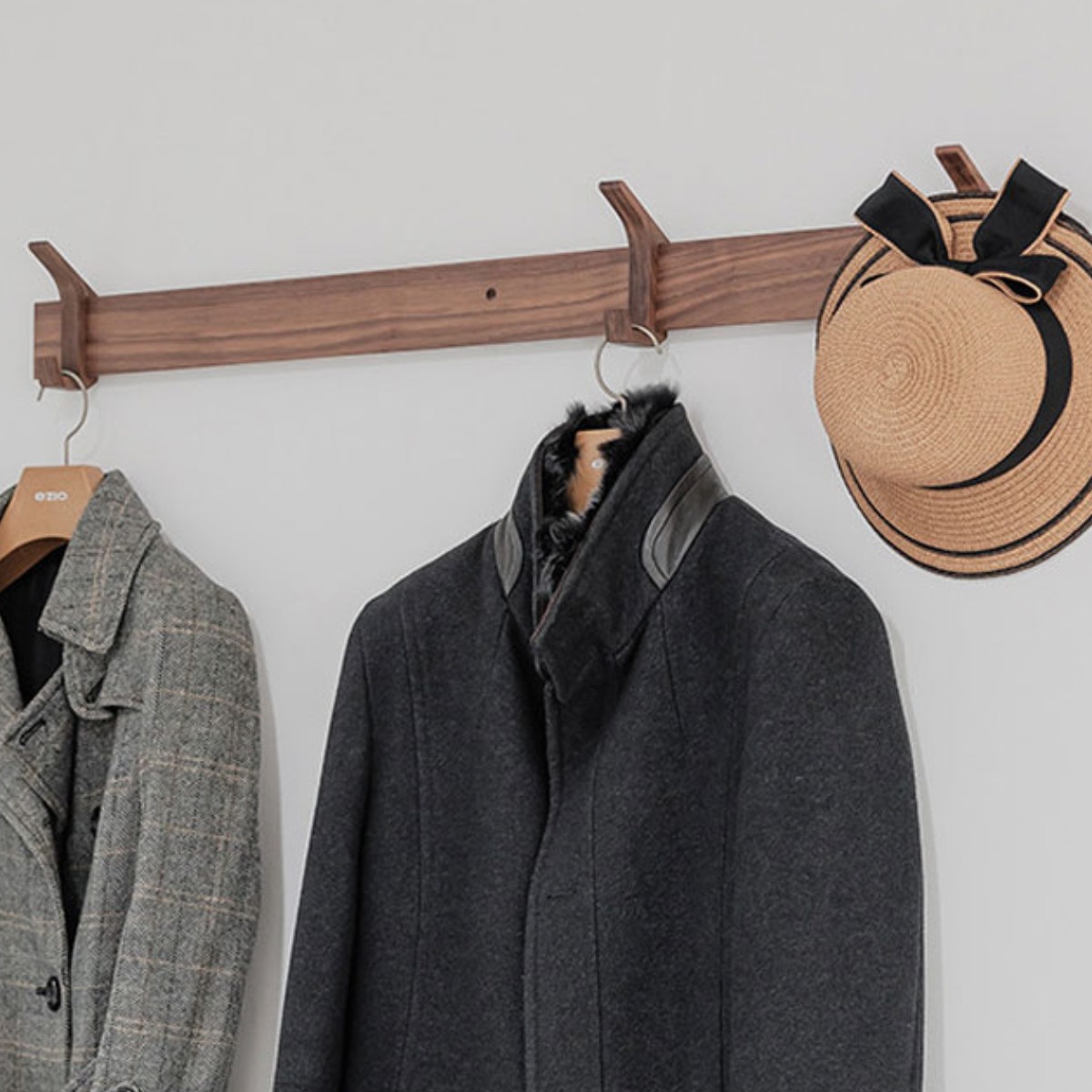 원목 옷걸이 나무 우드 인테리어 자취방 행거 코트랙 벽부착 600 800 조립 직접설치제품 89,000원