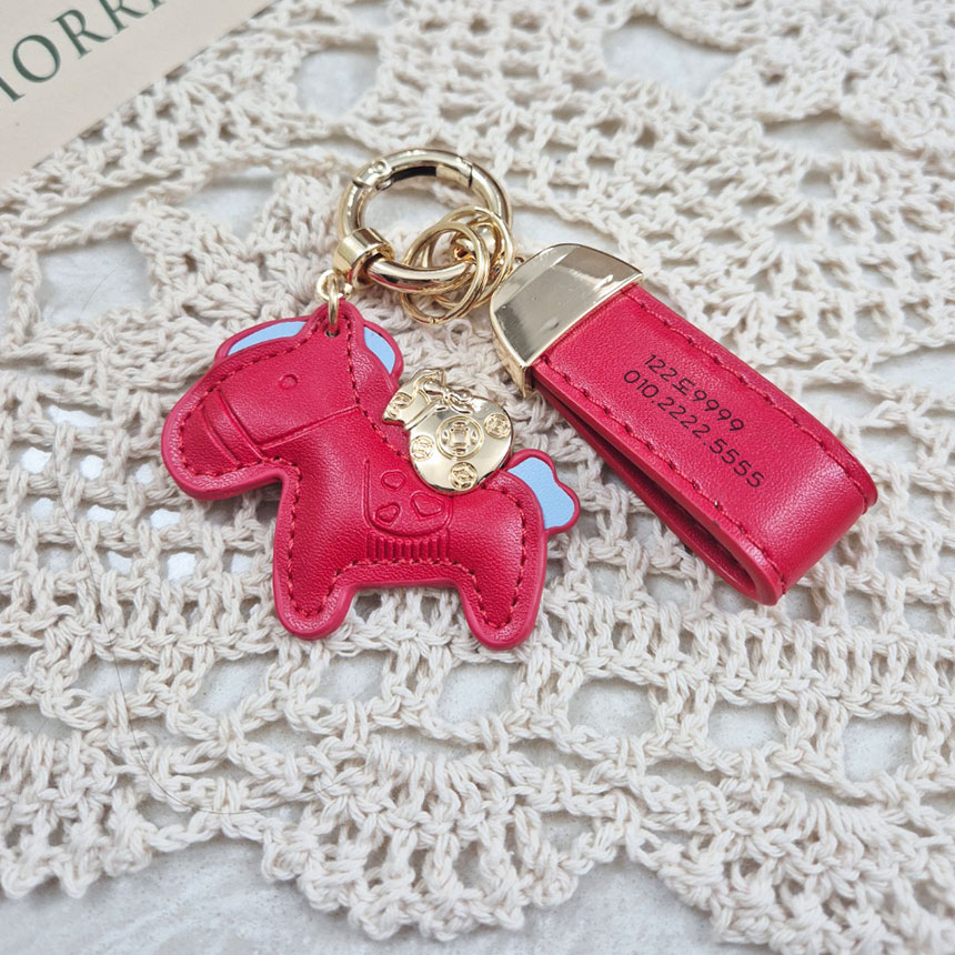 말 가죽 키링 자동차 열쇠고리 차키 키홀더 이니셜 각인 가능, 레드, 1개 9,900원