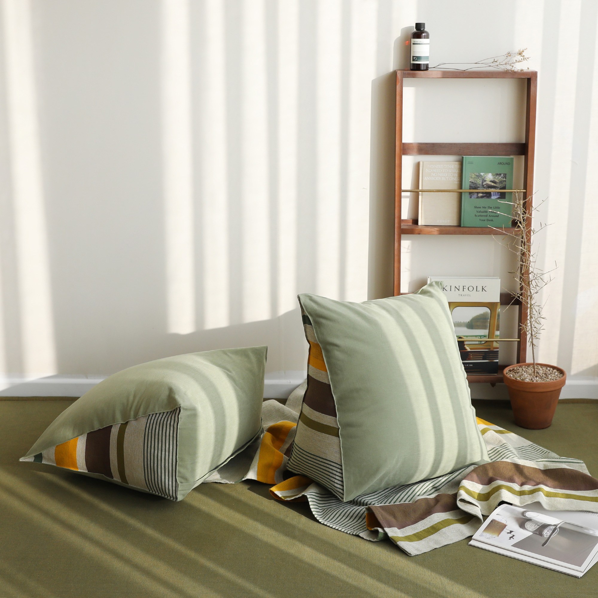 오리고 셔벗 삼각 등쿠션 소형 솜포함 30,980원