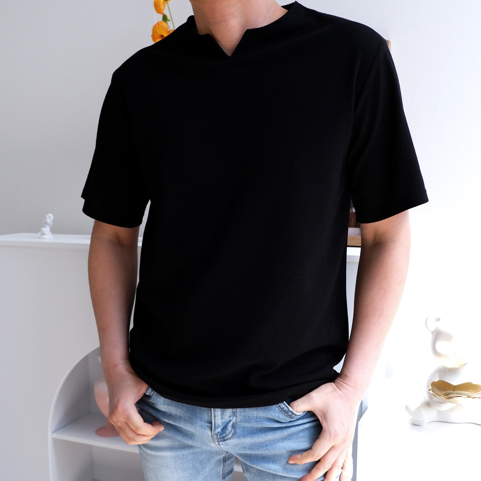 엘엑스티 남성용 구김없는 링클프리 엠보 슬릿 브이넥 반팔 티셔츠 10,320원