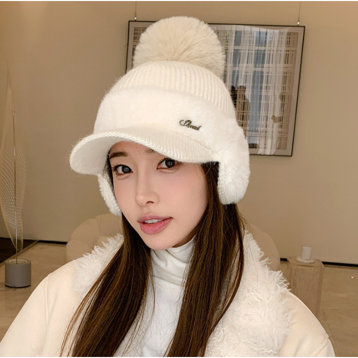 Wiseha 여성 겨울 골프모자 귀달이 토끼털 방한 니트 화이트 16,710원