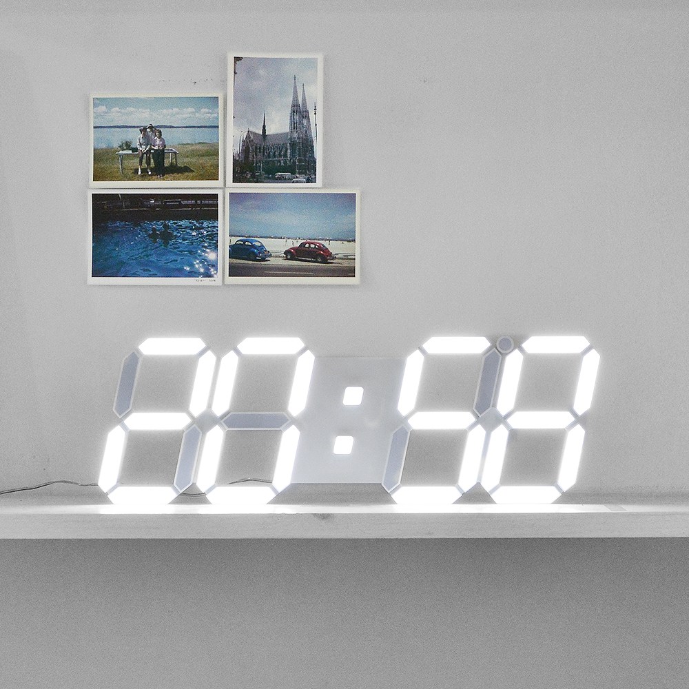 촘스토리 3D LED 벽시계 37cm 38,900원