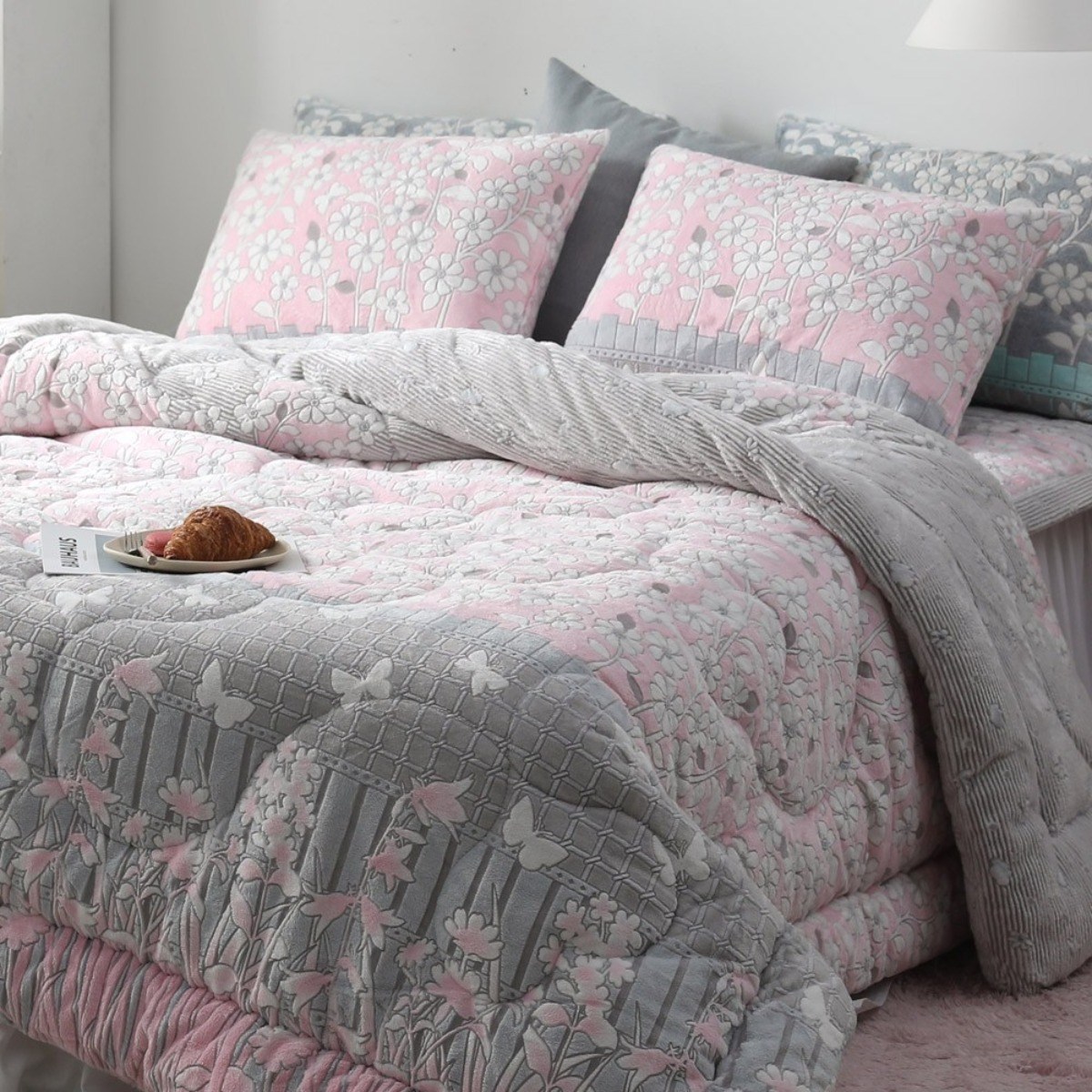 국산 리빙캐슬 플루이 5mm착번아웃 극세사 차렵이불 57,800원