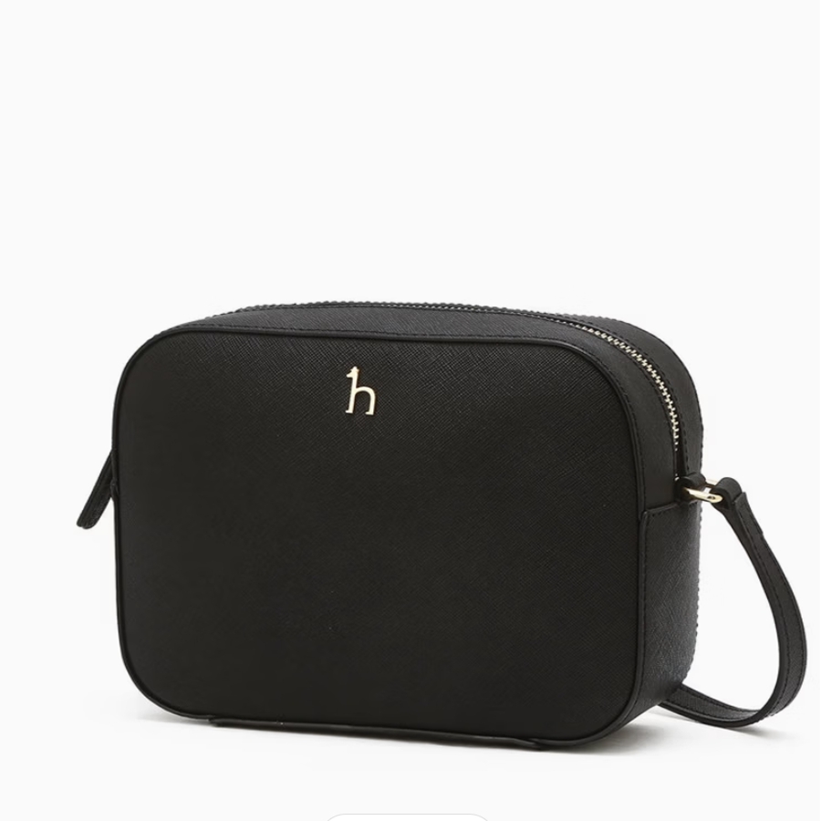 [AK플라자] [헤지스] 블랙 가죽 퍼피 로고 카메라백 HIWA5E180BK 209,790원