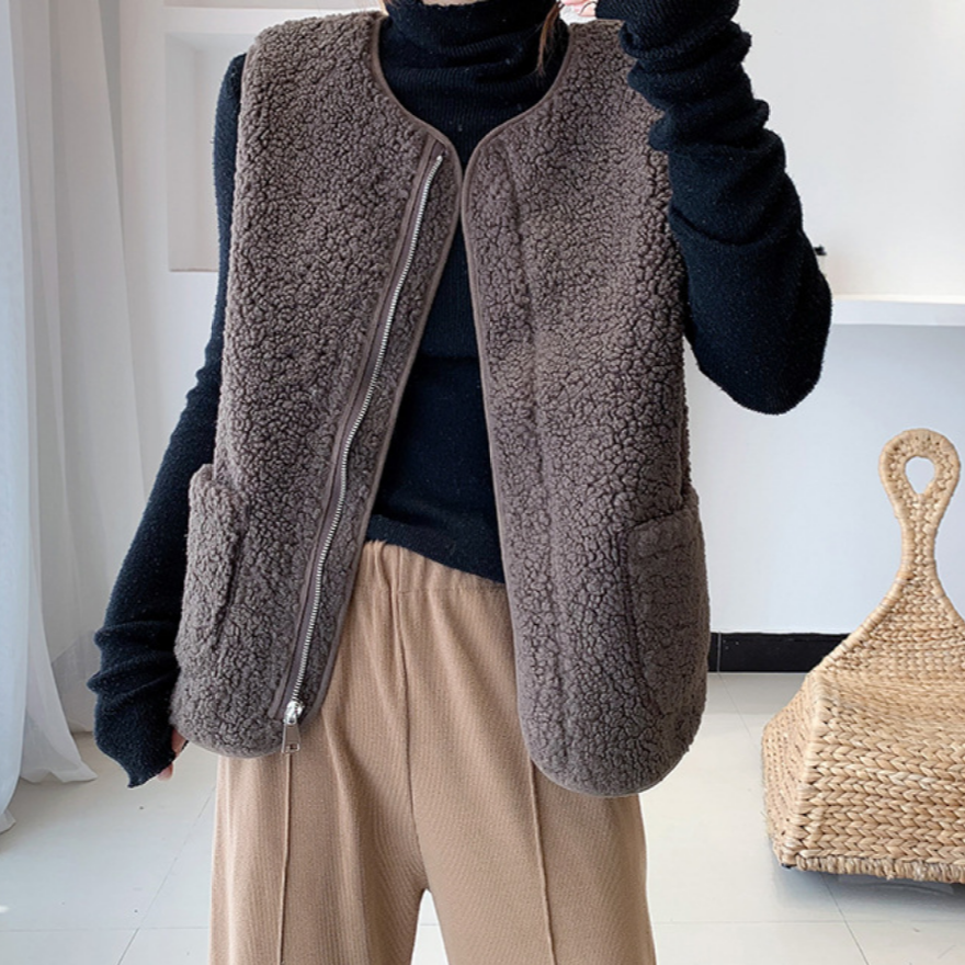 일이오 여성 뽀글뽀글 양털 지퍼 조끼 9,800원