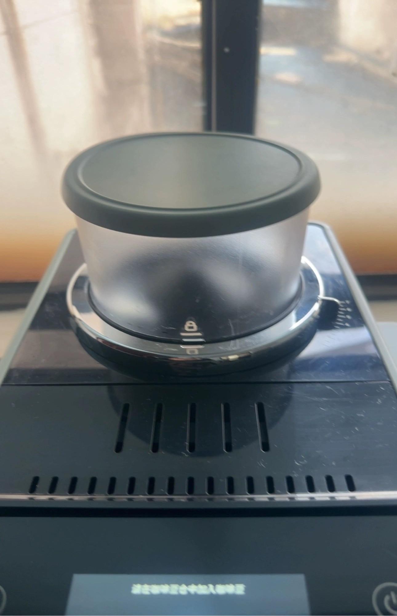 드롱기 리벨리아 EXAM44055W 화이트 전자동 에스프레소 커피머신 77,000원