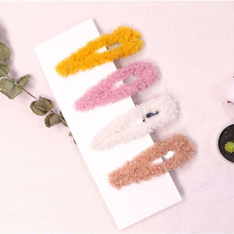 1+1+1+1 양털 똑딱핀 머리핀 헤어핀 4color 뽀끌이털 겨울 삔 [W087] 12,500원