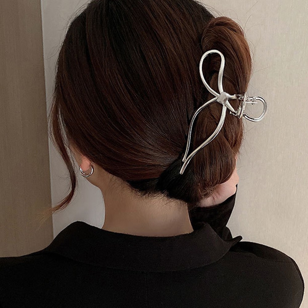 [바네코] 리본 메탈 올림 머리 헤어 집게핀 6,800원