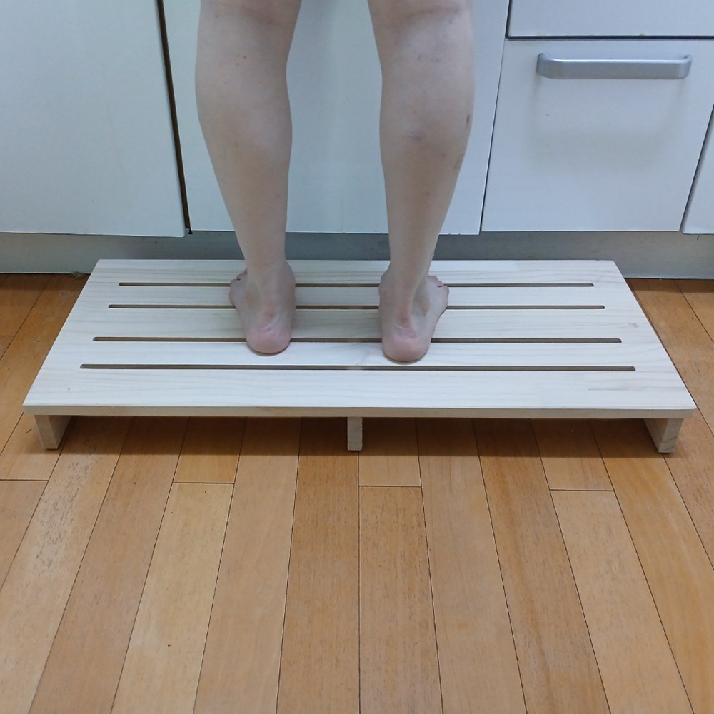 우드홈 원목 와이드 발받침대 (대) 욕실 책상 싱크대발판 41,000원