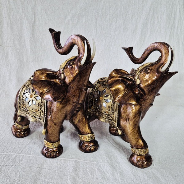 아네샵 특대형 브라운 황금 코끼리 장식품 코끼리 조각상 인테리어 돈 들어오는 장식 소품 100,000원