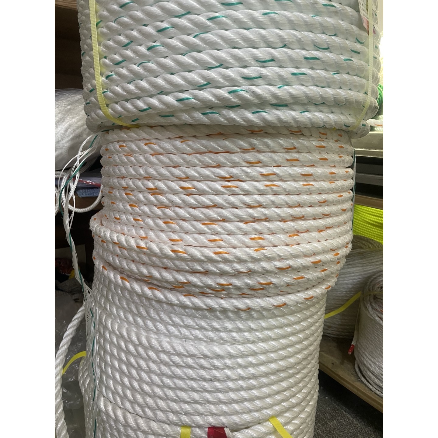 신한로프 PP ROPE 피피로프 절단판매 5mm 6mm 7mm 8mm 9mm 10mm 12mm 13mm 14mm 16mm 18mm 20mm 22mm 1,500원