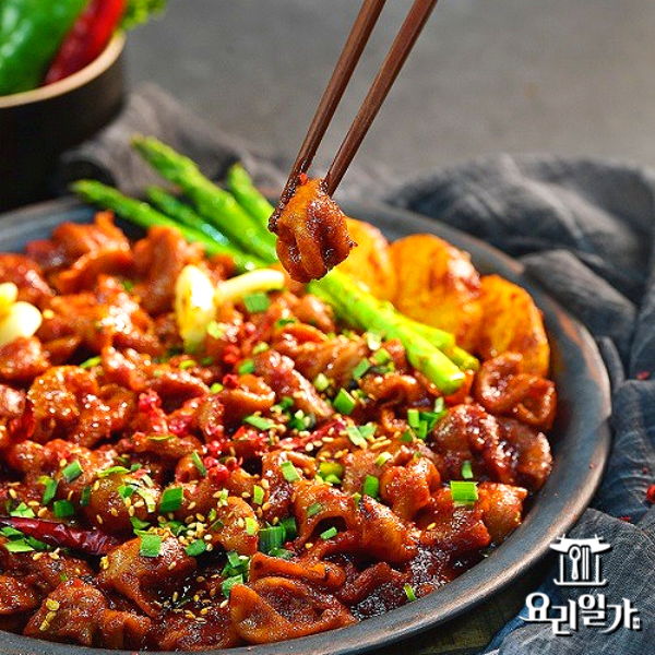 [요리일가] 직접 만든 비법 양념 불향 가득한 직화 돼지 알곱창 야식 캠핑음식 밀키트 맛집, 1개, 230g 14,900원