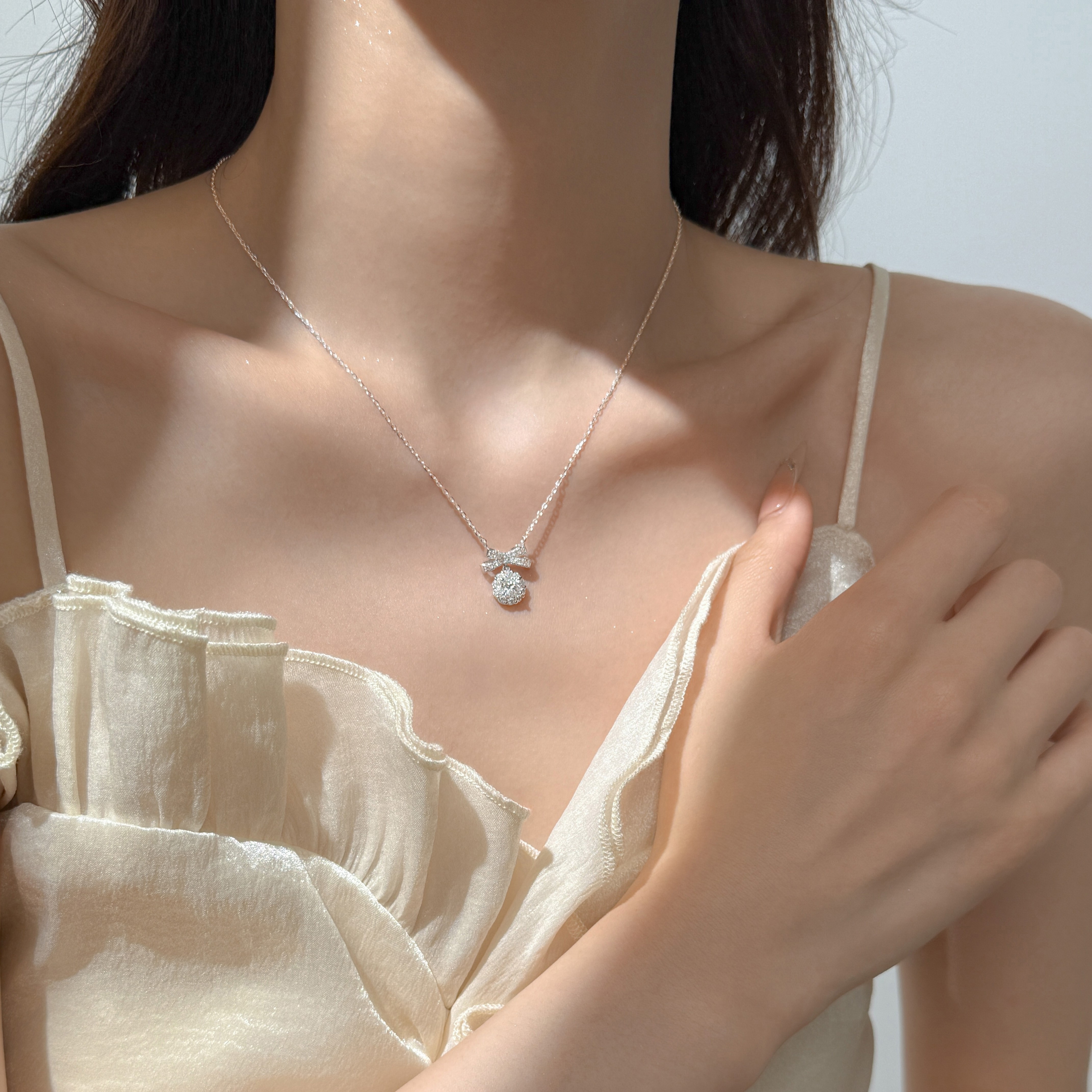 리본 플라워 모이사나이트 목걸이 1캐럿 S925 순은 14K/18K 도금 여자친구 생일 기념일 선물 GRA 인증 148,800원