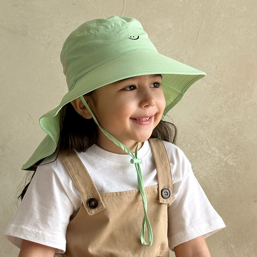 ECLL 스마일 아동 아쿠아 플랩캡 자외선 차단 물놀이 모자 17,900원