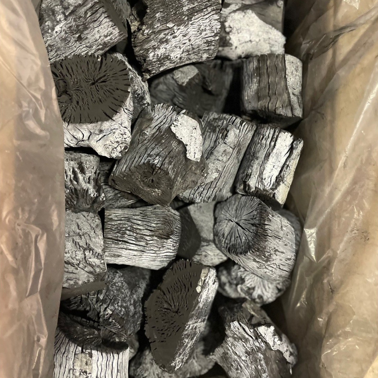 [진천참숯] 오래가는 국내산 백탄 숯 캠핑 바베큐 국산 숫 추천 야외용 펜션 고기집 구이용 업소용 1박스, 5kg, 2개 37,000원