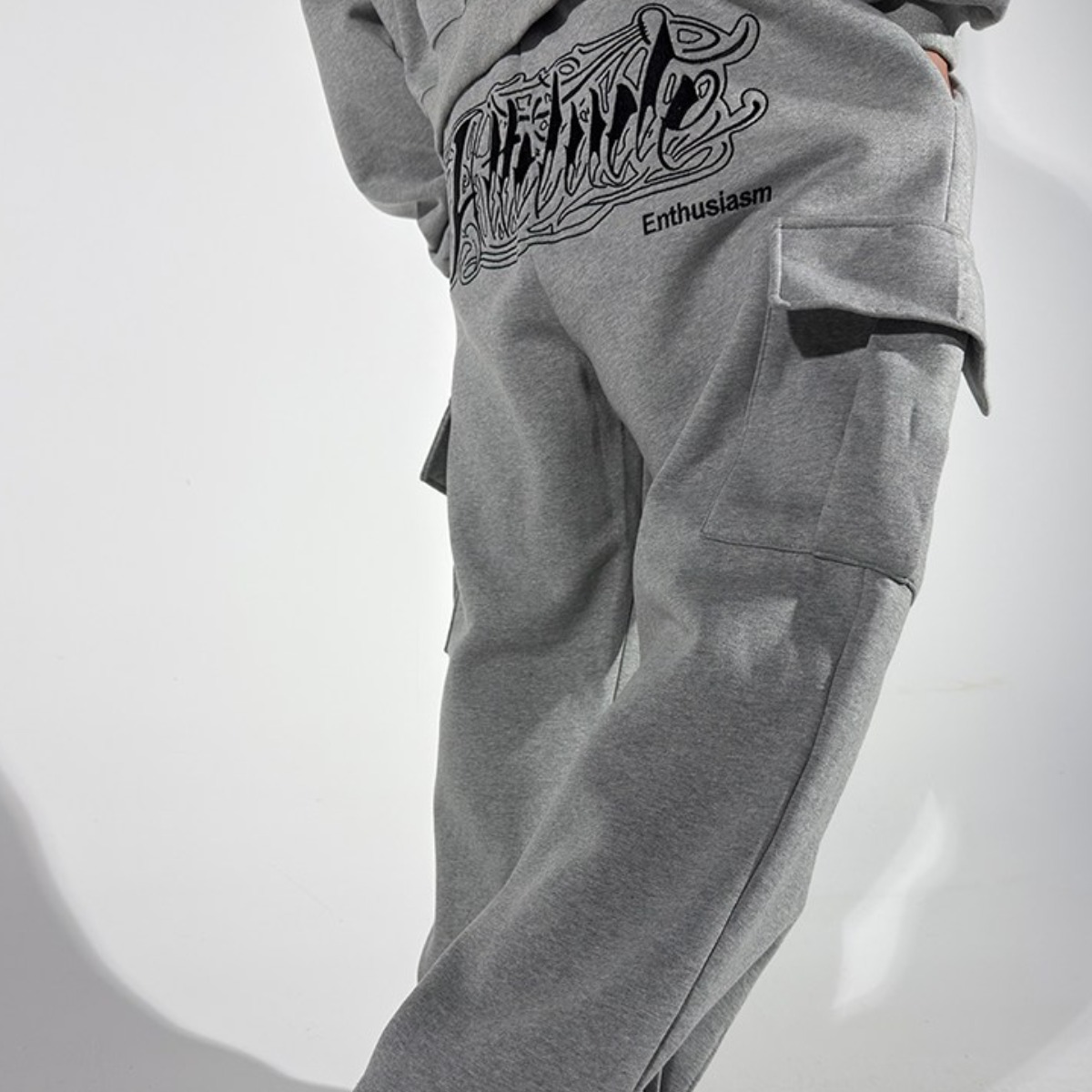 젯 힙자수 트레이닝 카고 와이드 팬츠 남자 트레이닝 바지 기모 큰옷 오버핏 빅사이즈 도프룸 67,890원