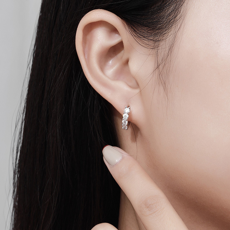 엔클레어 여성용 18k 925실버 골드필드 모이사나이트 4프롱 원터치 귀걸이 69,000원