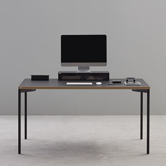 데스커 1400x600 베이직 책상 DSAD214 137,000원