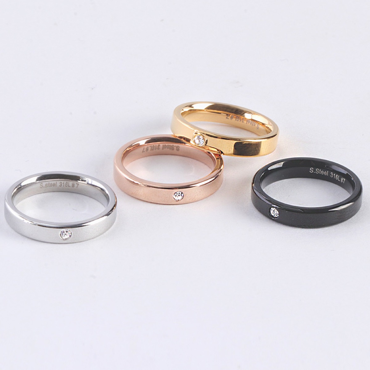 VARAM 써지컬316L스틸 4mm 보석 우정링 커플링 큐빅반지 12,900원