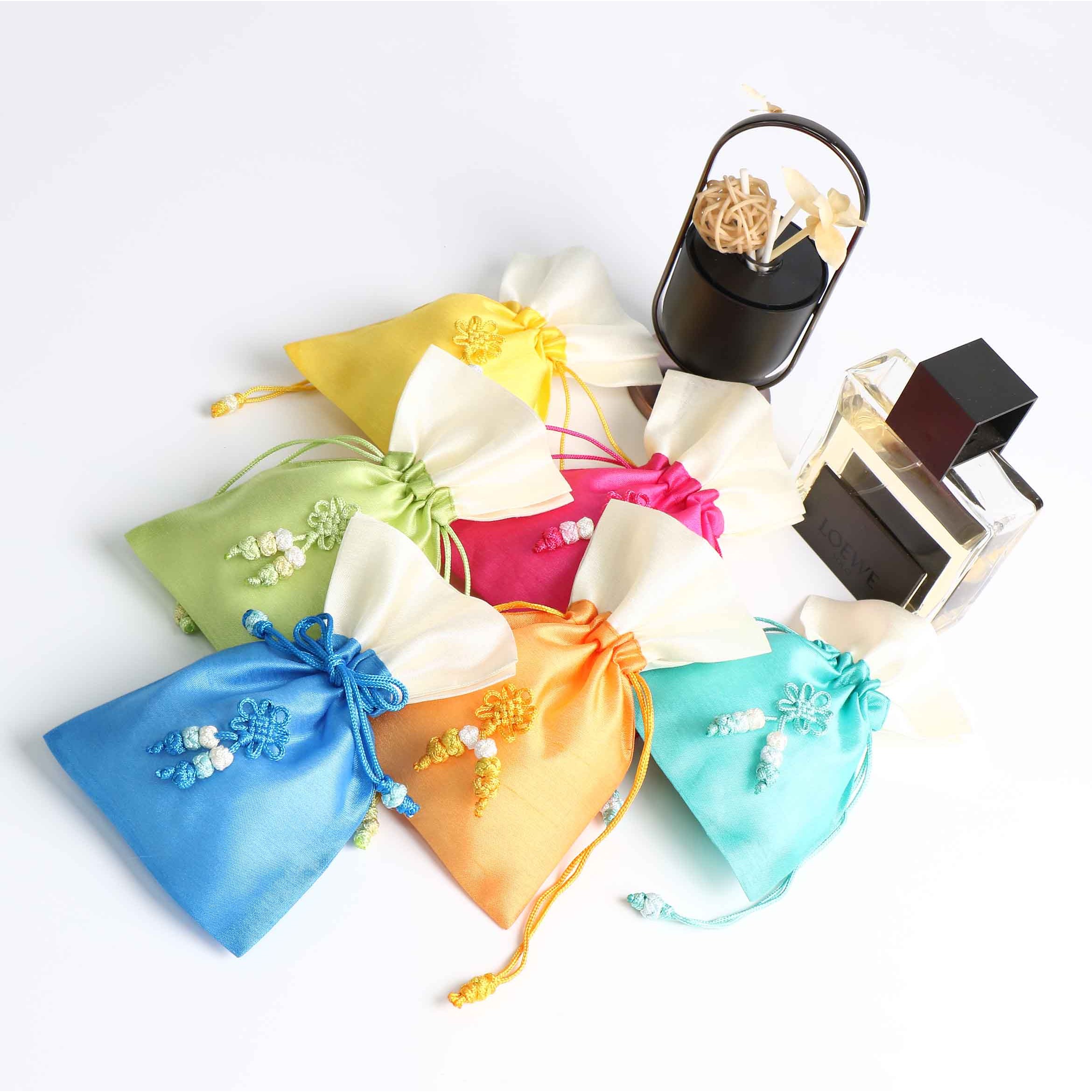 전통 복주머니 83 어린이집 답례품 이벤트행사 선물포장 악세서리 주머니, 50개, 혼합색상 45,000원