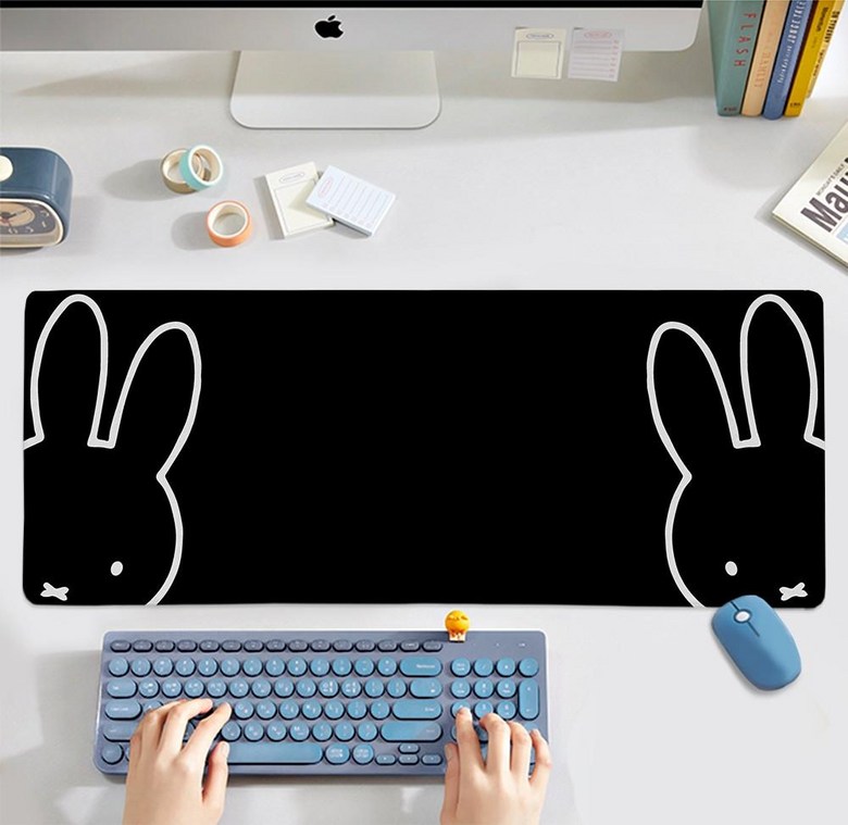 유록이네 미피 장패드 키보드 책상꾸미기 사무실용품 데스크매트 게이밍마우스패드 20,000원