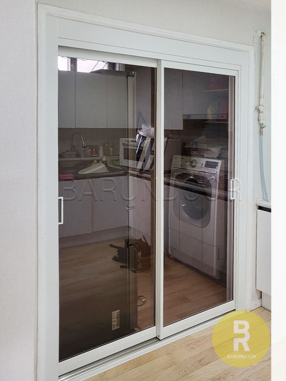 78번 초슬림2짝미서기중문 화이트 브론즈강화유리 // 현관중문,시공비포함,소음차단,반려견안전,맞춤제작,아파트빌라중문 619,000원