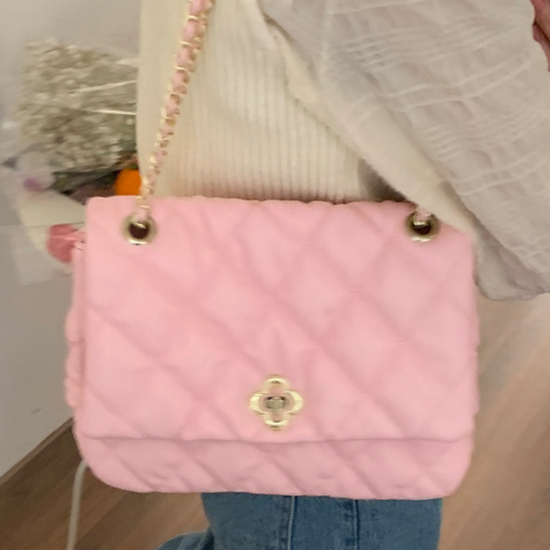 B&C.Room 대용량 클라우드여성 퀼팅 숄더백 여성 크로스백 패션 여성 토트백 체인 백 만능 여성 가방 출타가방 여행가방 27,990원