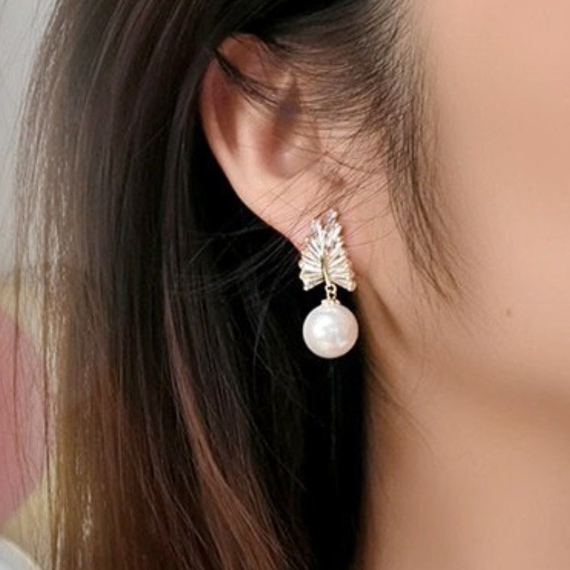 NXNA 14K 도금 골드 바로크 스타일 담수 진주 귀걸이 세련된 프린지 큐빅 귀걸이 블링블링 여성 CS-ED031 53,800원