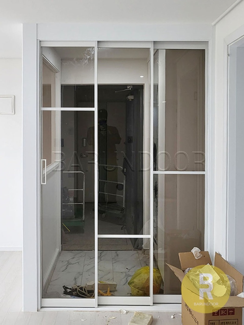 42번 초슬림3연동중문 띠분할형 화이트 브론즈강화유리 // 현관중문,시공비포함,소음차단,반려견안전,맞춤제작,아파트빌라중문, 1개 1,034,000원