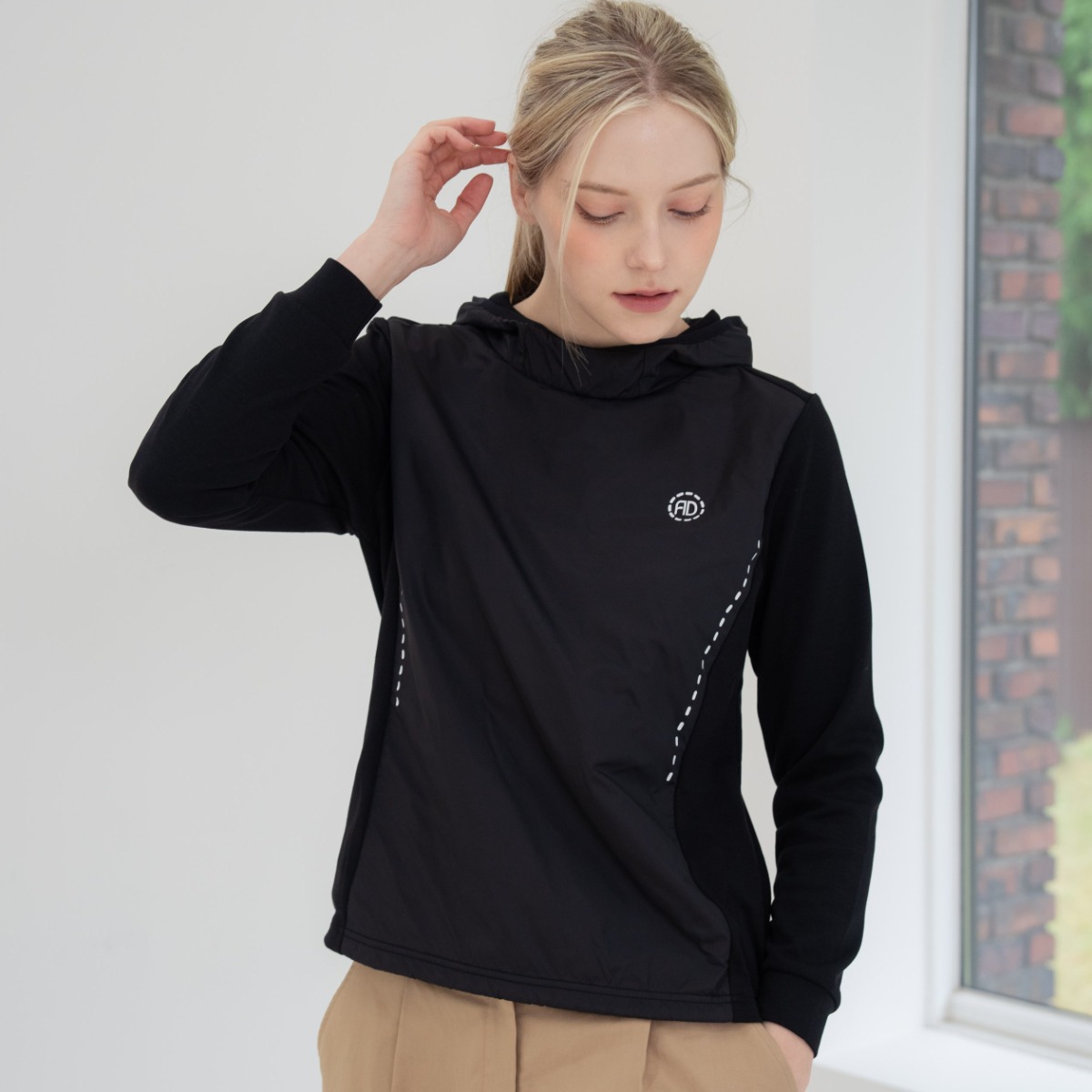 아델라이크 골프 빅사이즈 여성골프웨어 스티치포인트 후드골프티셔츠 여성 겨울 골프 티셔츠 기모 골프티셔츠 여성 패딩 골프티셔츠 파크골프 빅사이즈 여성의류 당일발송 50대 중년 89,000원