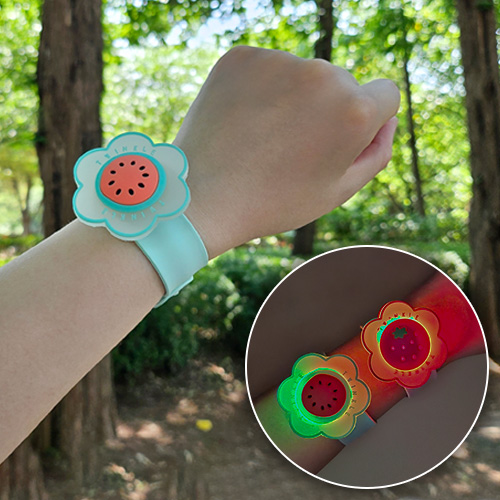 오늘놀이 LED 원터치 스피너 과일 팔찌 2종 택1 썸머 밴드 KC인증, 1개, 민트 2,200원