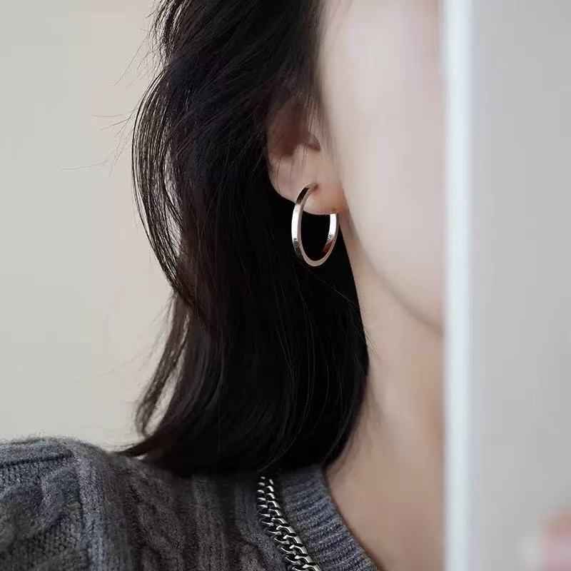 다예코 미니 클래식 원터치 링귀걸이 12,200원