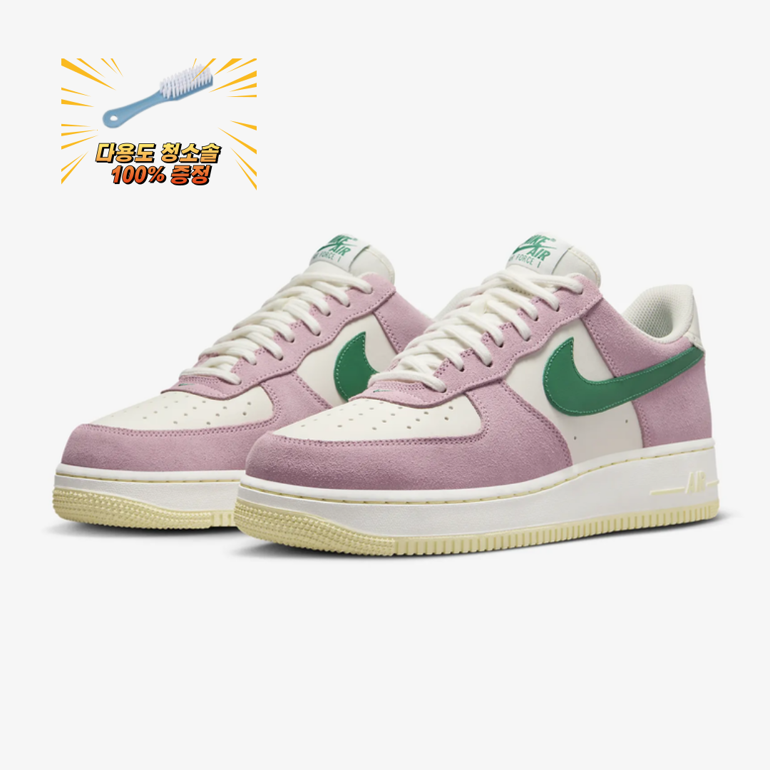 [국내백화점정품] 나이키 에어포스 1 '07 LV8 ND 세일 미디엄 소프트 핑크 남녀공용 운동화 (다기능 청소솔 증정) FV9346-100 100,560원