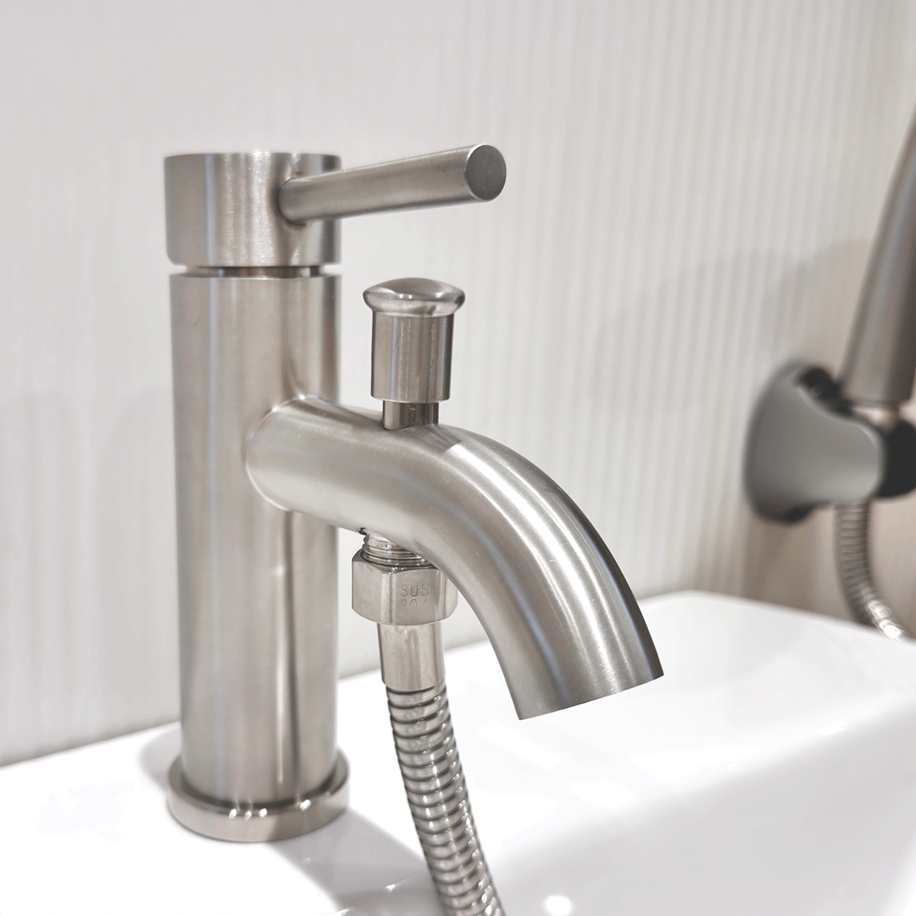 욕실 세면대 수도꼭지 화장실 무광 스텐 원홀 샤워 겸용 세면수전 SUS304, 1개 49,000원