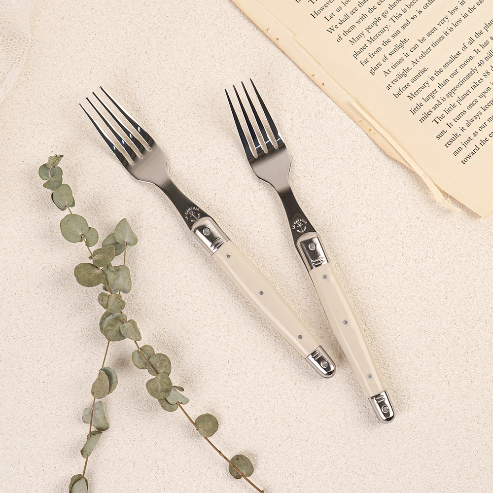 까르투하 앙클라 라귀올 양식 테이블 디너 포크 11,490원